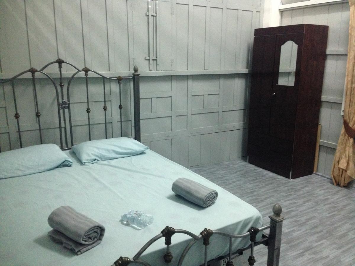 Ila Homestay Kuala Besut Jetty Екстер'єр фото